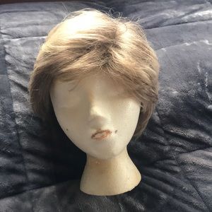 Like new Paula Young Wig